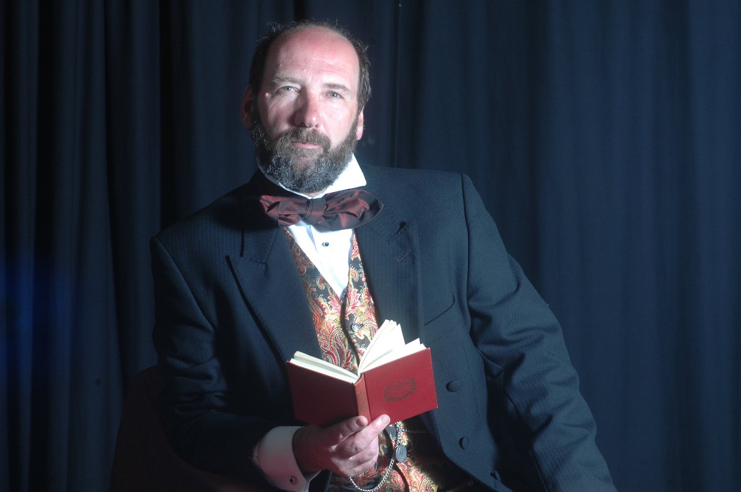 Gerald Dickens performs The Signalman plus Sikes & Nancy and Captain Murderer