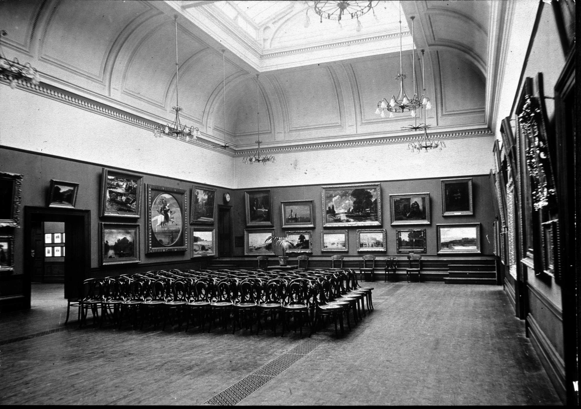 The Large Art Gallery in 1926. Leighton’s large oil painting ‘Perseus on Pegasus’ can be seen on the wall.
